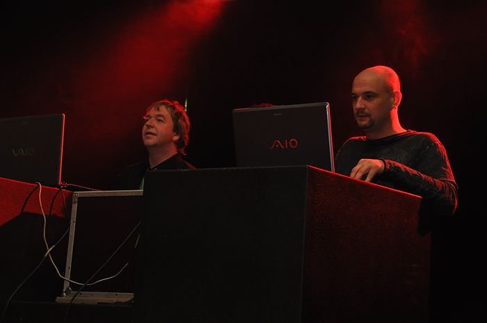 Coole Junge Party im Klubhaus