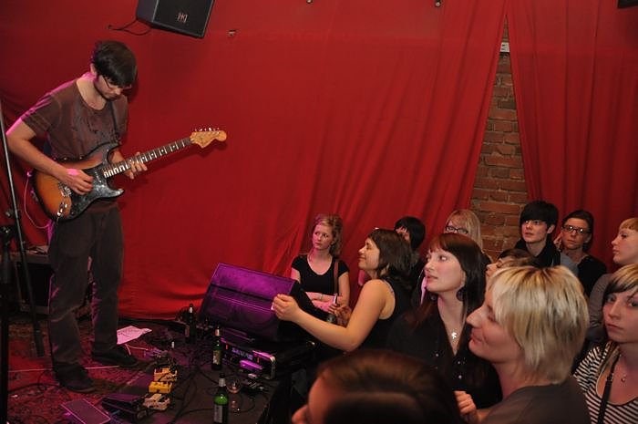 Chapeau Claque Live in der Destille