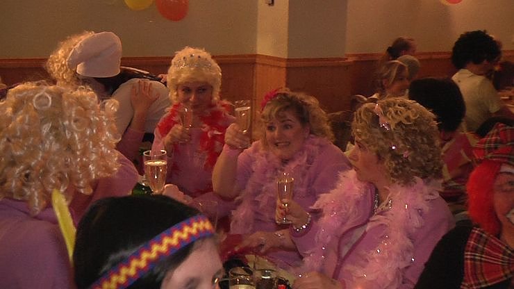 Weiber feierten