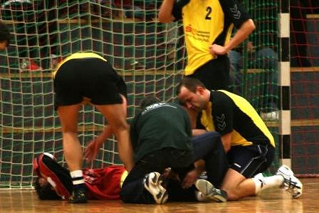 Spitzenspiel in der Ballspielhalle