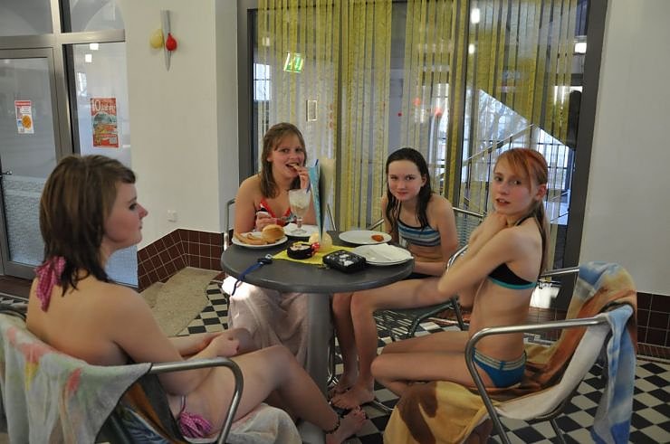 Badehausparty mit AquaMovie