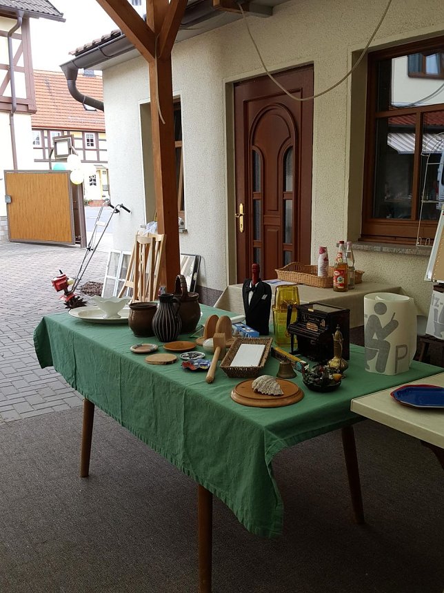 Bild: Garagenflohmarkt in Niedersachswerfen
